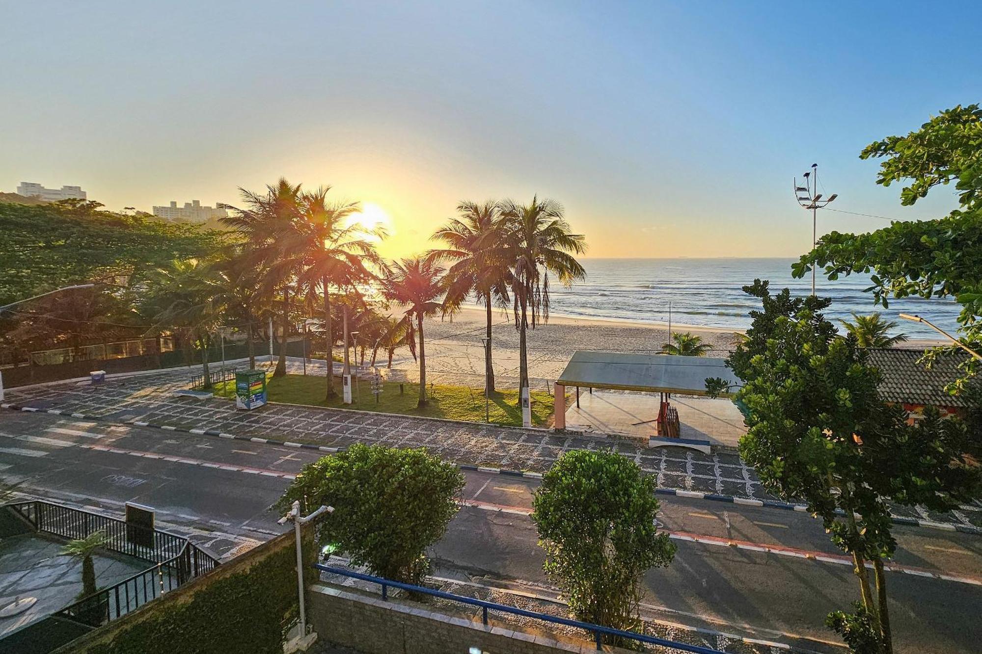 1E-Pe Na Areia Da Praia Do Tombo, 3 Quartos, Ar Cond, 2 Banheiros+Roupas De Cama Guaruja Bagian luar foto